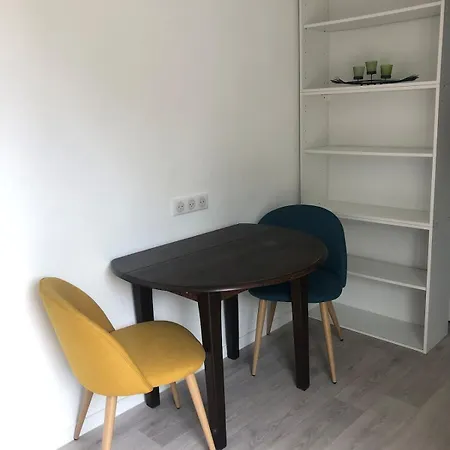 Appartement En Fond De Jardin