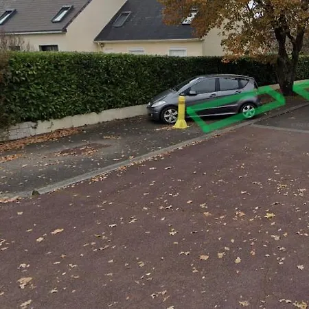 En Fond De Jardin *