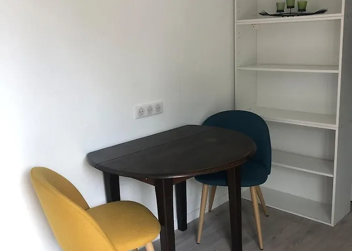 Appartement En Fond De Jardin